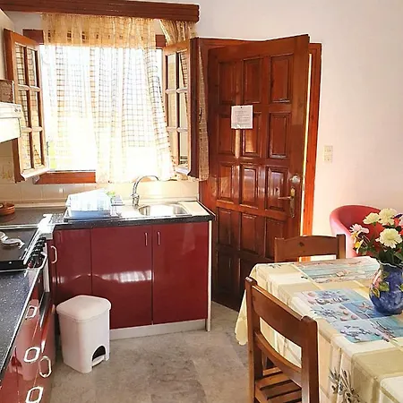 Apartman Myrto's No15 *